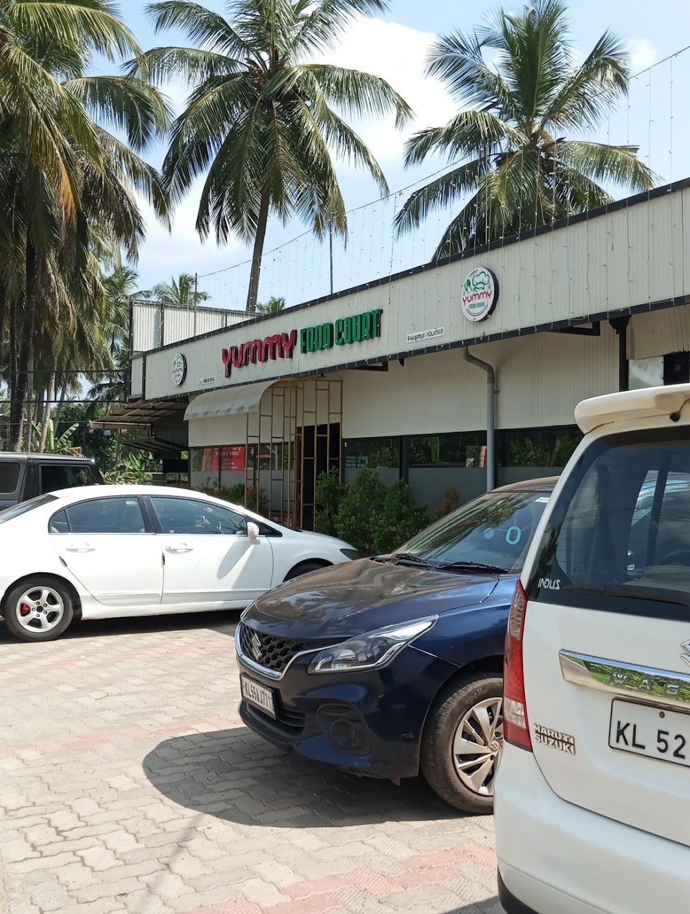 Yummy Foodcourt