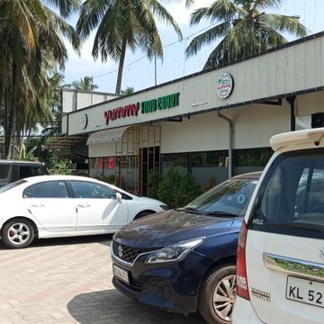 Yummy Foodcourt